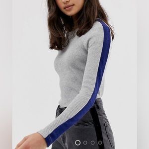 Grey sweater with blue stripe